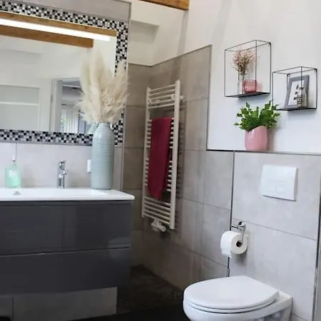Wunderschoenes Haus - Pool, Netflix & Viele Extras Krefeld